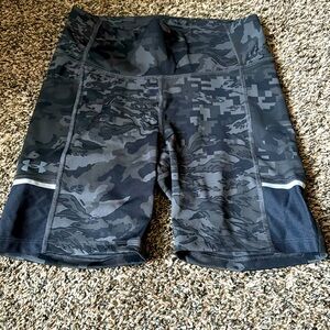 Gray Under Armor Biker Shorts - NWOT
